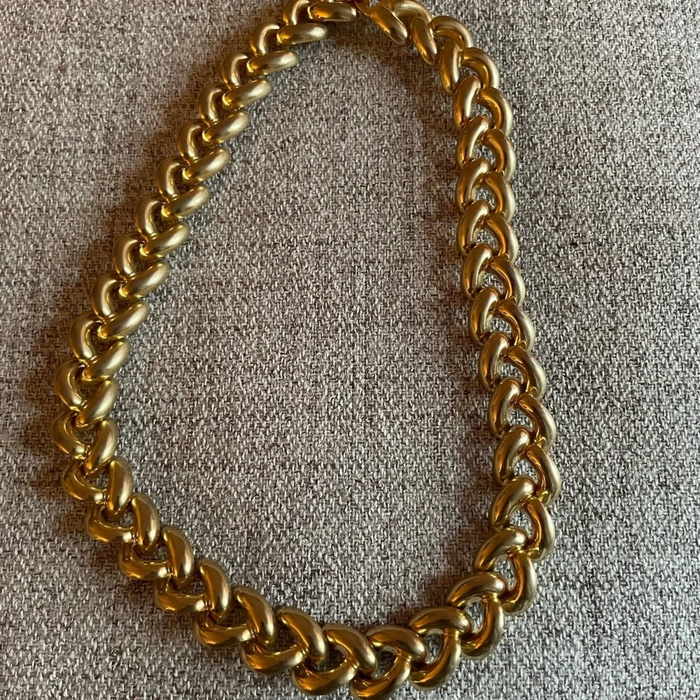 10 pc Bundle lot of unique necklaces - assorted‎